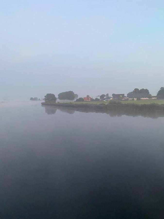 B&B Ganzendiep Aan Het Water Grafhorst Exterior foto